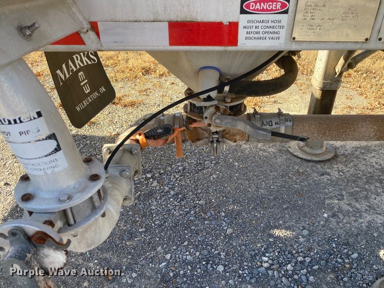 image for item DN6577 2007 Vantage  pneumatic dry bulk trailer