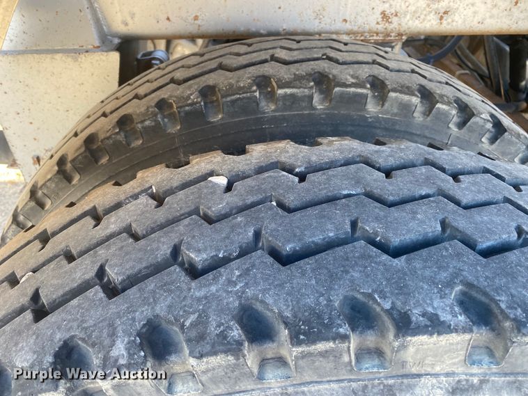 image for item DN6577 2007 Vantage  pneumatic dry bulk trailer