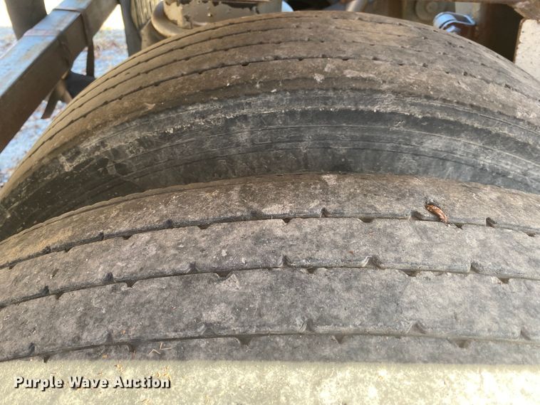 image for item DN6577 2007 Vantage  pneumatic dry bulk trailer