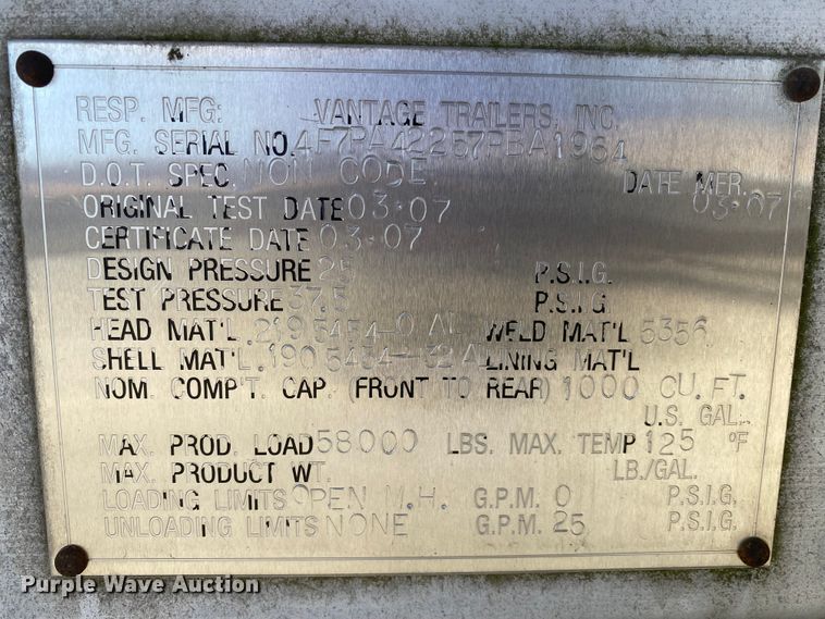 image for item DN6577 2007 Vantage  pneumatic dry bulk trailer