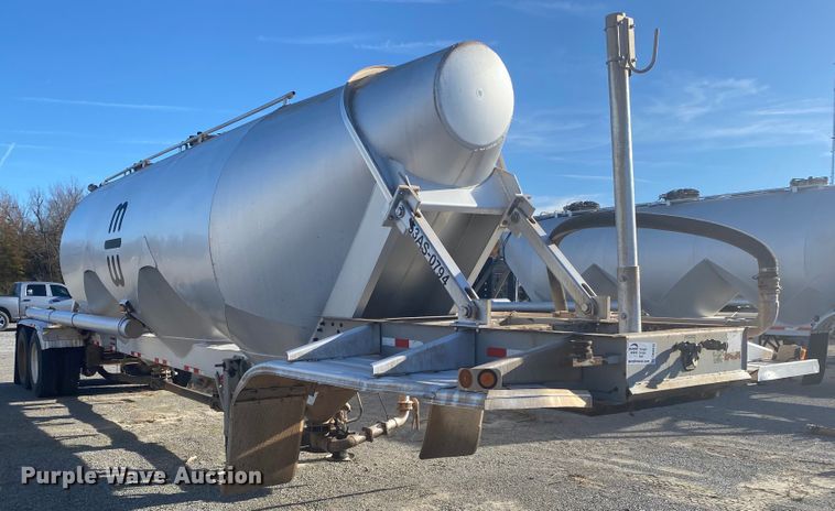 image for item DN6578 2007 Vantage  pneumatic dry bulk trailer