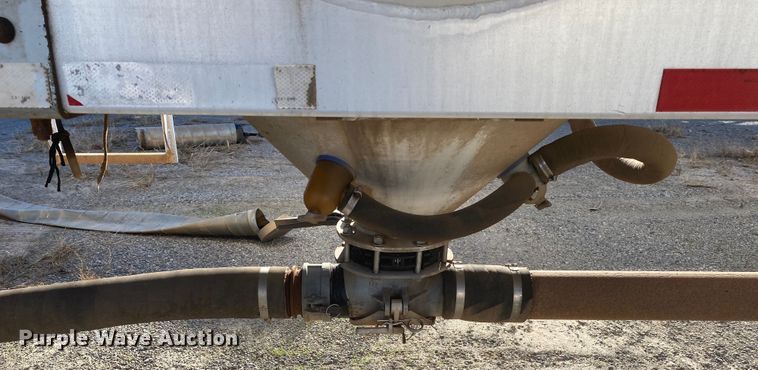 image for item DN6578 2007 Vantage  pneumatic dry bulk trailer