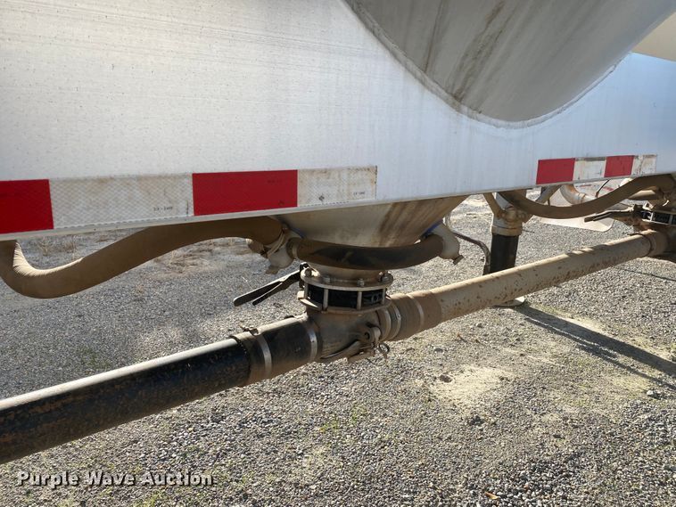 image for item DN6578 2007 Vantage  pneumatic dry bulk trailer