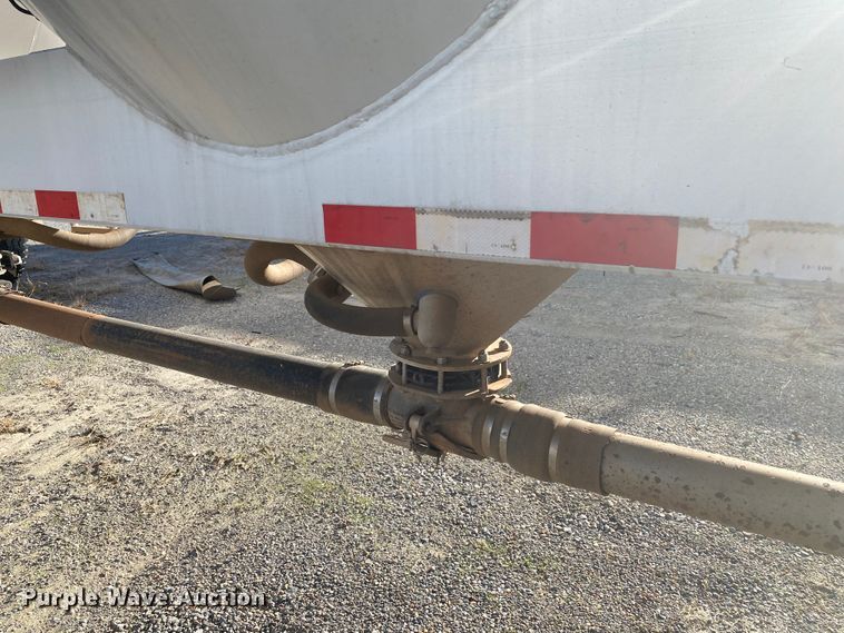 image for item DN6578 2007 Vantage  pneumatic dry bulk trailer