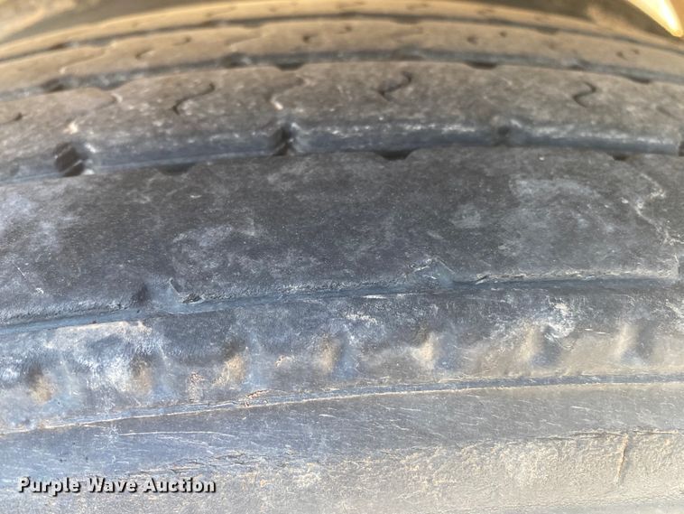 image for item DN6578 2007 Vantage  pneumatic dry bulk trailer