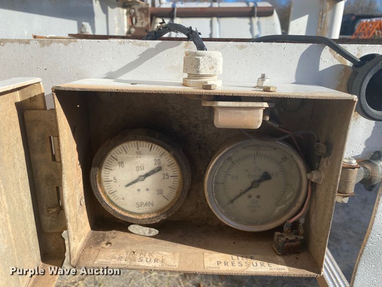 image for item DN6578 2007 Vantage  pneumatic dry bulk trailer