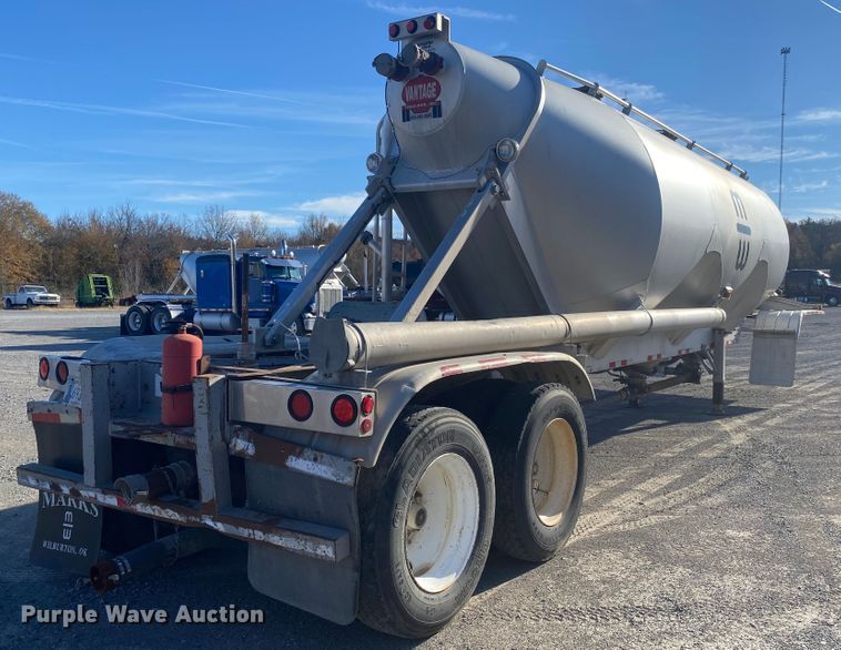 image for item DN6580 2006 Vantage  pneumatic dry bulk trailer