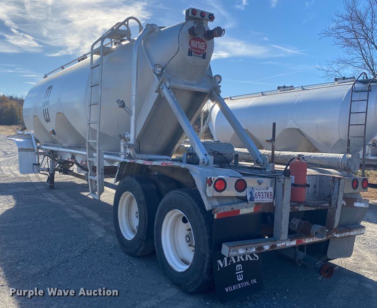 image for item DN6580 2006 Vantage  pneumatic dry bulk trailer