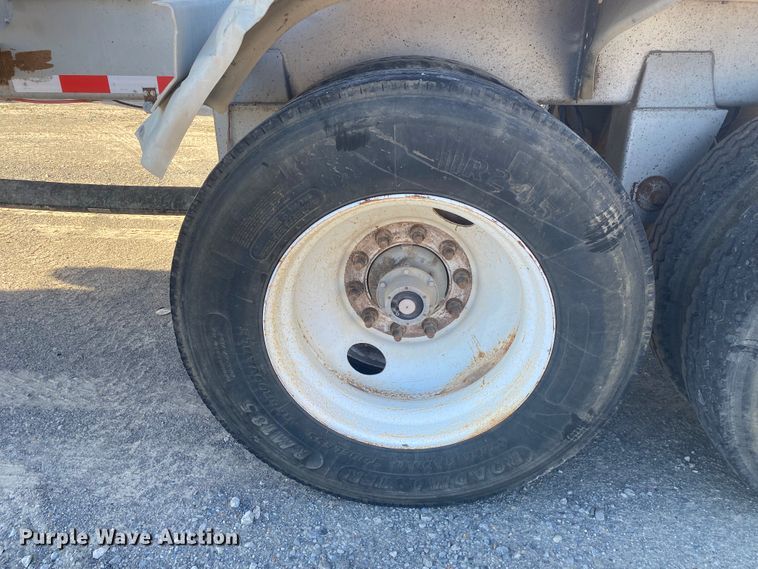 image for item DN6580 2006 Vantage  pneumatic dry bulk trailer