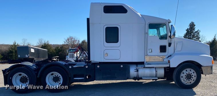 image for item DN6597 1996 Kenworth T600  semi truck