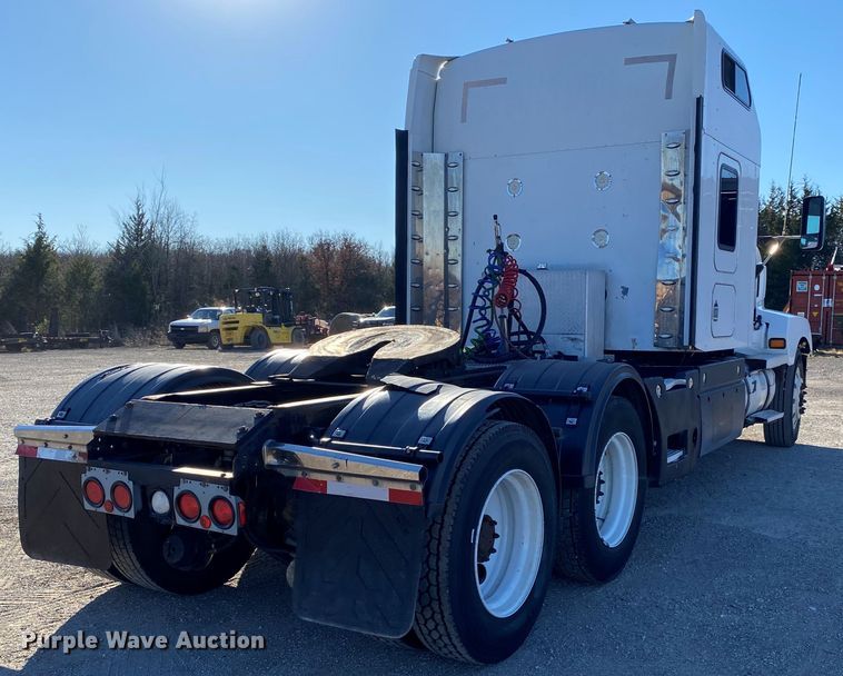 image for item DN6597 1996 Kenworth T600  semi truck