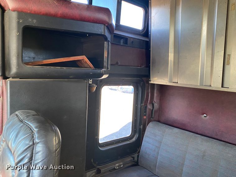 image for item DN6597 1996 Kenworth T600  semi truck