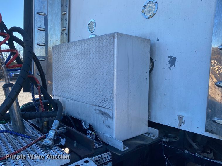 image for item DN6597 1996 Kenworth T600  semi truck