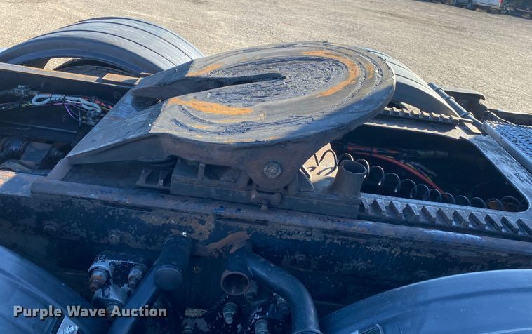 image for item DN6597 1996 Kenworth T600  semi truck