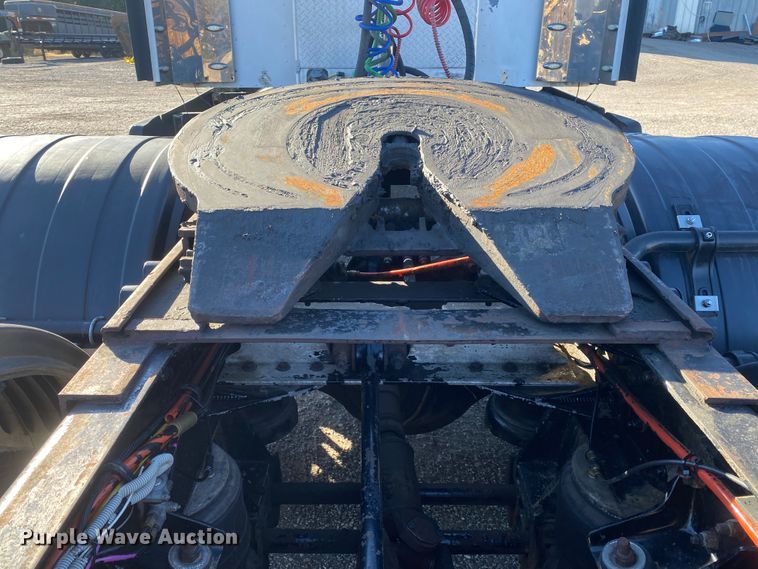 image for item DN6597 1996 Kenworth T600  semi truck