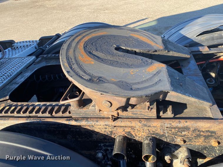 image for item DN6597 1996 Kenworth T600  semi truck