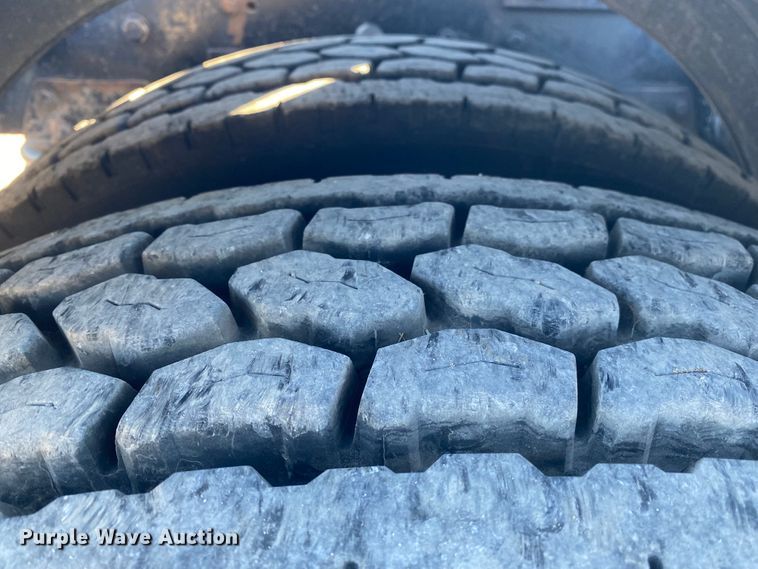 image for item DN6597 1996 Kenworth T600  semi truck