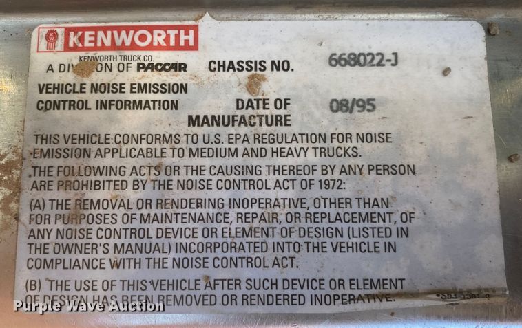 image for item DN6597 1996 Kenworth T600  semi truck