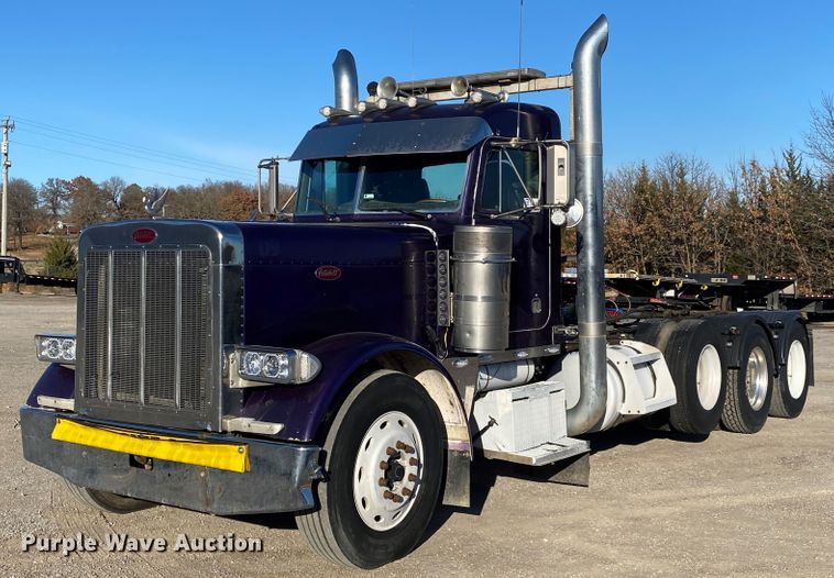 image for item DN6599 1998 Peterbilt 379  semi truck