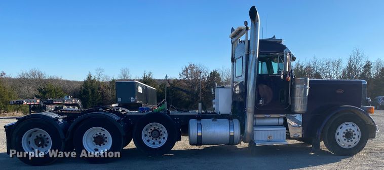 image for item DN6599 1998 Peterbilt 379  semi truck