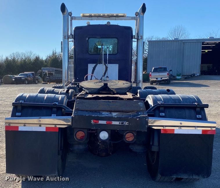 image for item DN6599 1998 Peterbilt 379  semi truck