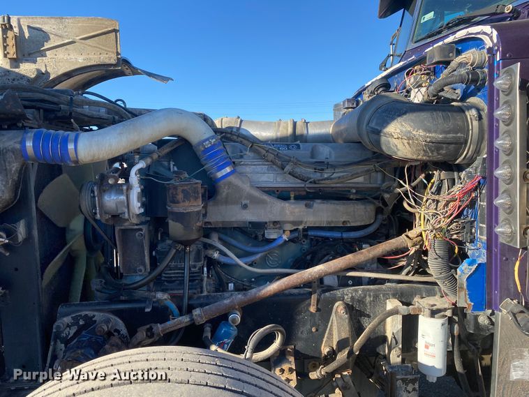 image for item DN6599 1998 Peterbilt 379  semi truck