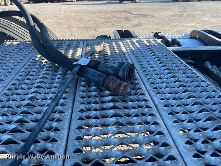 image for item DN6599 1998 Peterbilt 379  semi truck