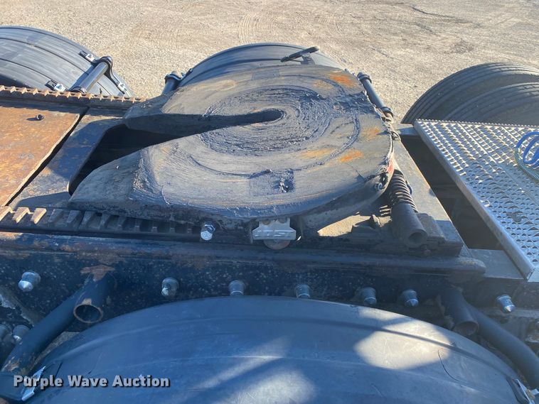 image for item DN6599 1998 Peterbilt 379  semi truck