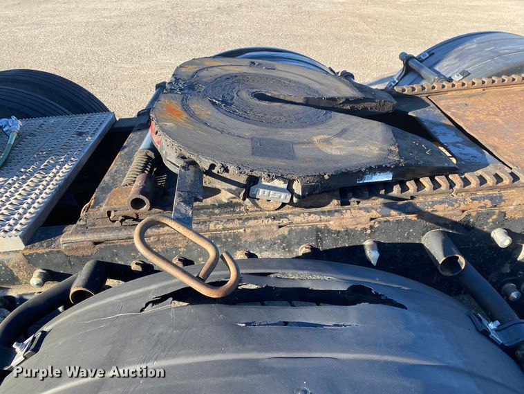 image for item DN6599 1998 Peterbilt 379  semi truck