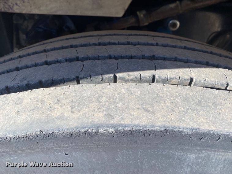 image for item DN6599 1998 Peterbilt 379  semi truck