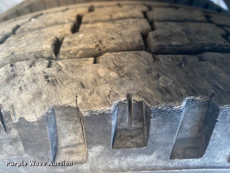 image for item DN6599 1998 Peterbilt 379  semi truck