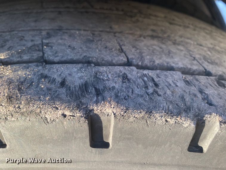 image for item DN6599 1998 Peterbilt 379  semi truck