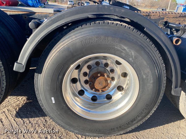 image for item DN6599 1998 Peterbilt 379  semi truck