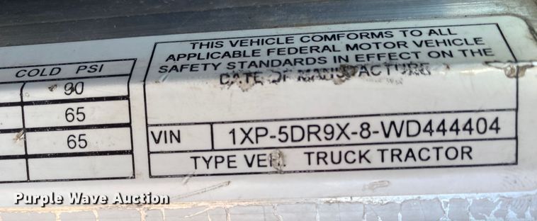 image for item DN6599 1998 Peterbilt 379  semi truck