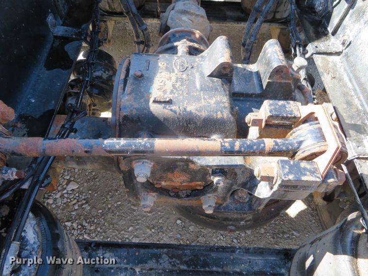 image for item DN7818 2008 Mack CHU613  semi truck