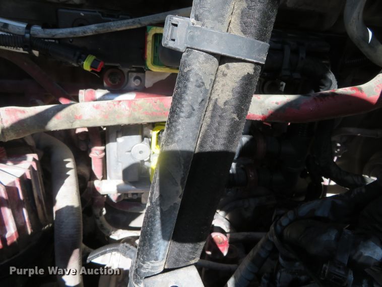 image for item DN7818 2008 Mack CHU613  semi truck