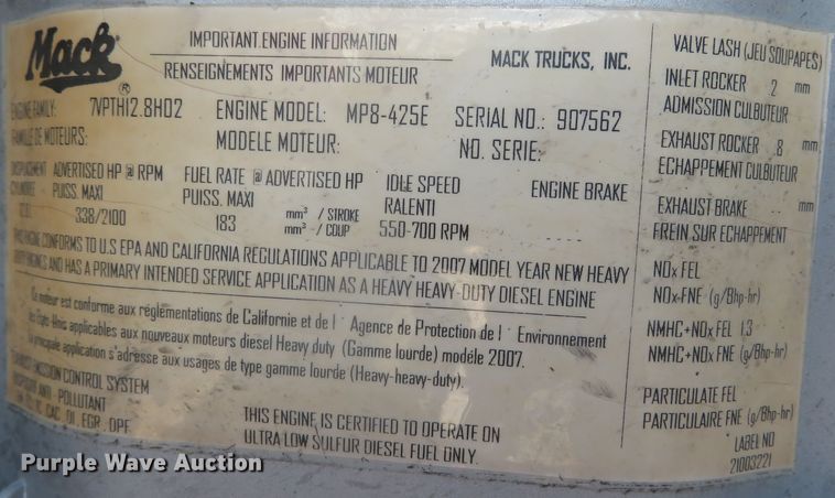 image for item DN7818 2008 Mack CHU613  semi truck