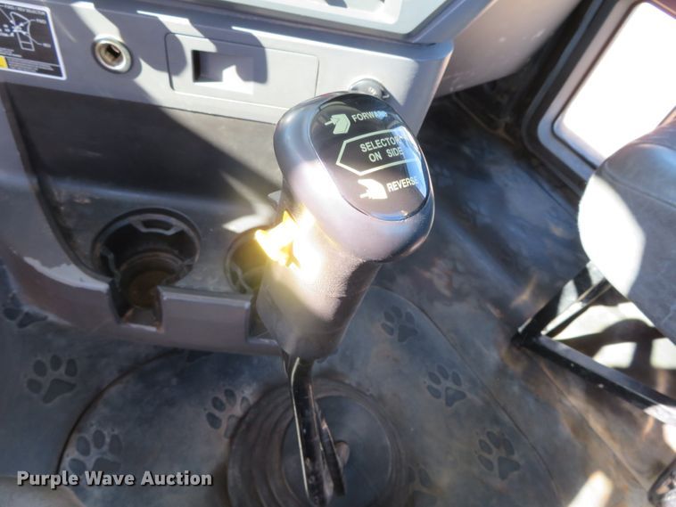 image for item DN7818 2008 Mack CHU613  semi truck