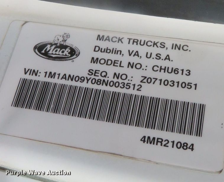 image for item DN7818 2008 Mack CHU613  semi truck