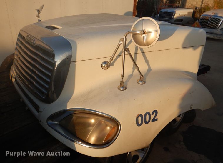 image for item FW9322 Freightliner hood