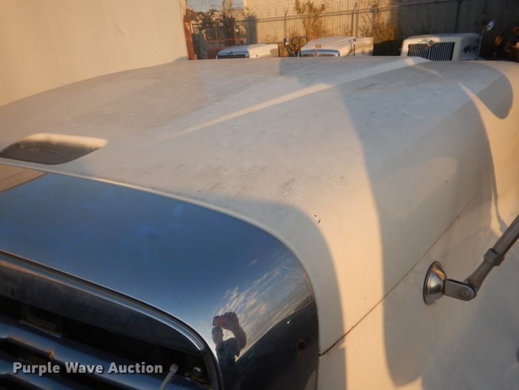 image for item FW9322 Freightliner hood