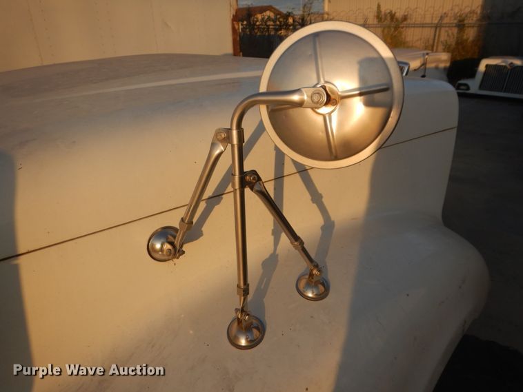 image for item FW9322 Freightliner hood