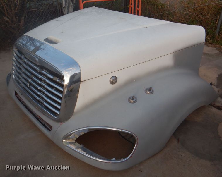 image for item FW9326 Freightliner hood