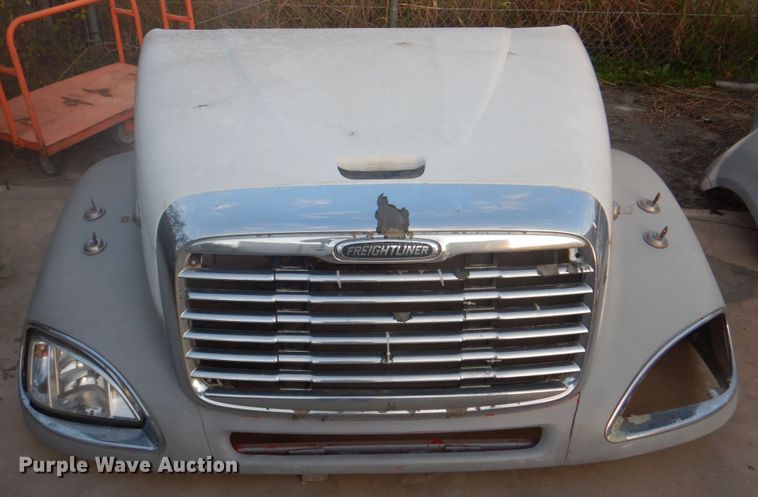 image for item FW9326 Freightliner hood