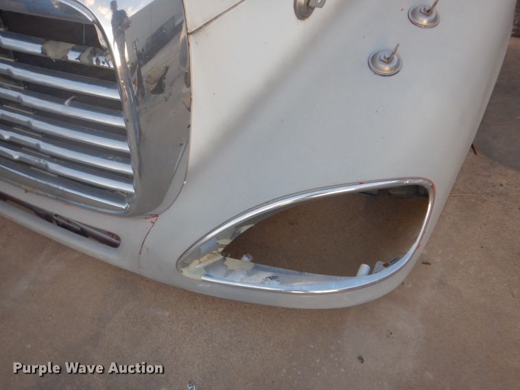 image for item FW9326 Freightliner hood