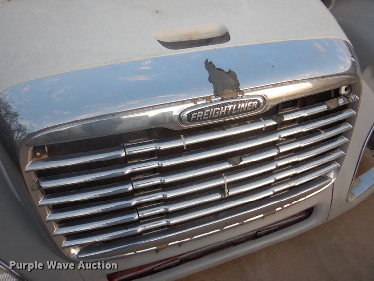 image for item FW9326 Freightliner hood