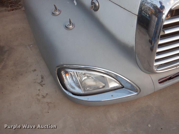 image for item FW9326 Freightliner hood