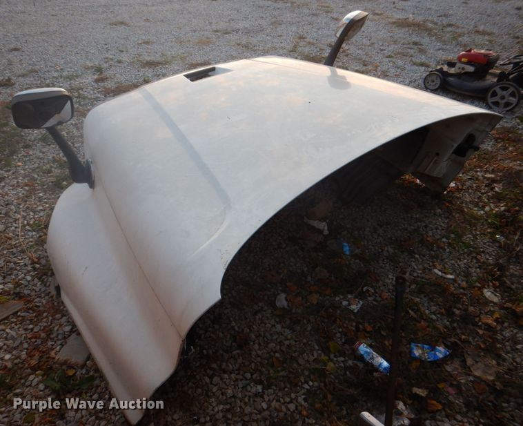 image for item FW9327 Freightliner hood