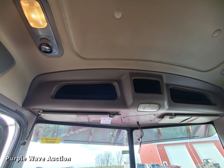 image for item GB9062 2009 Peterbilt 389  semi truck