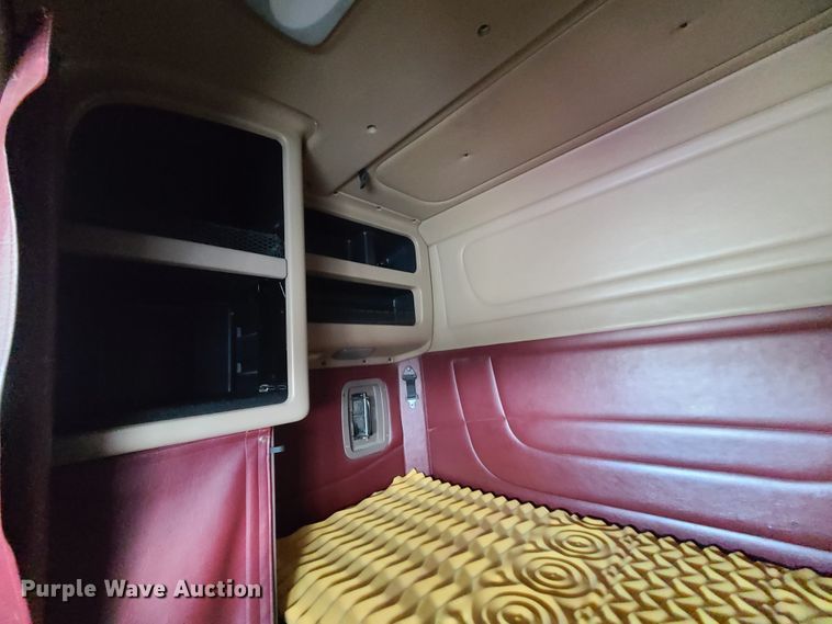 image for item GB9062 2009 Peterbilt 389  semi truck